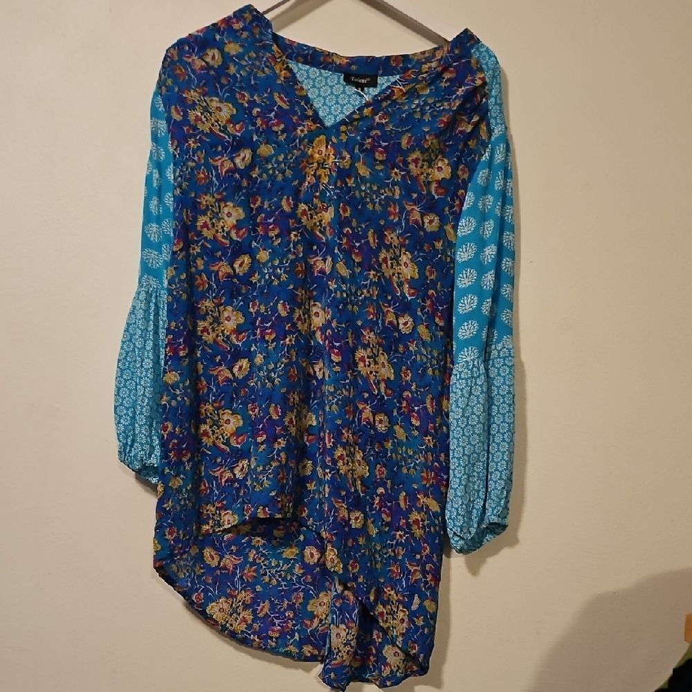 Tolani Blue Floral Tunic